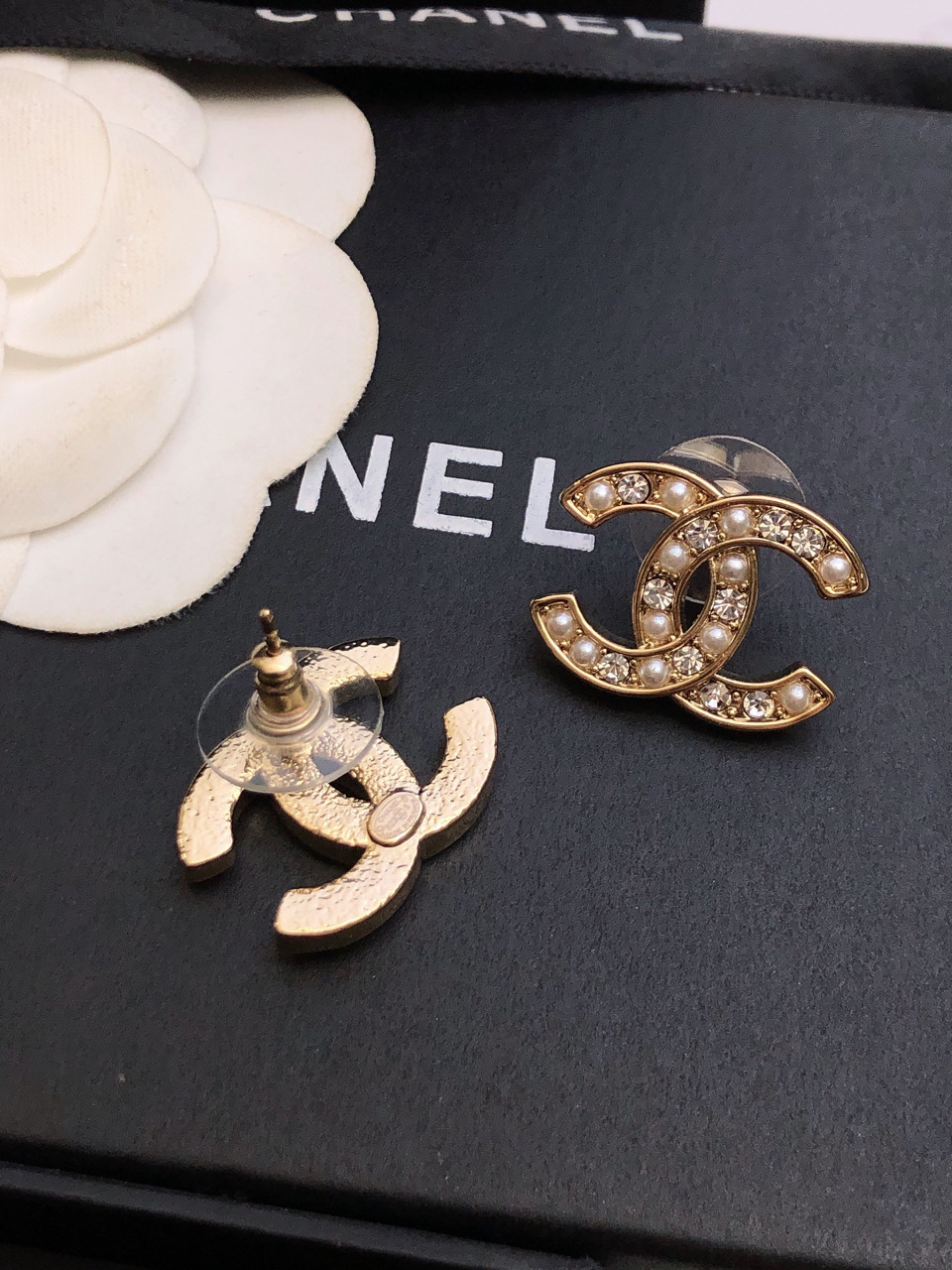 Ch**el chan 23 earrings 001