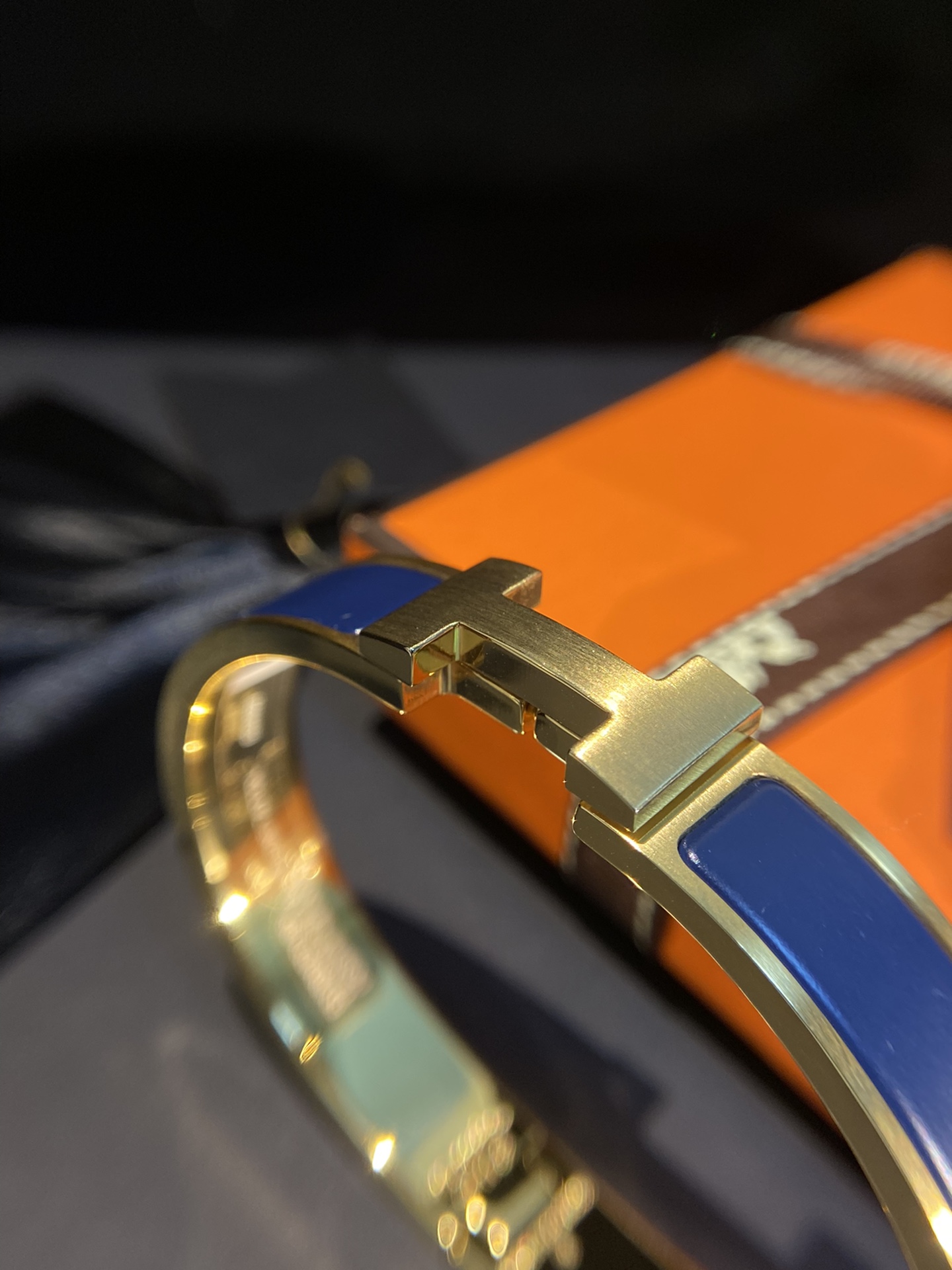 H**me5 hh bracelet 002 golden and blue