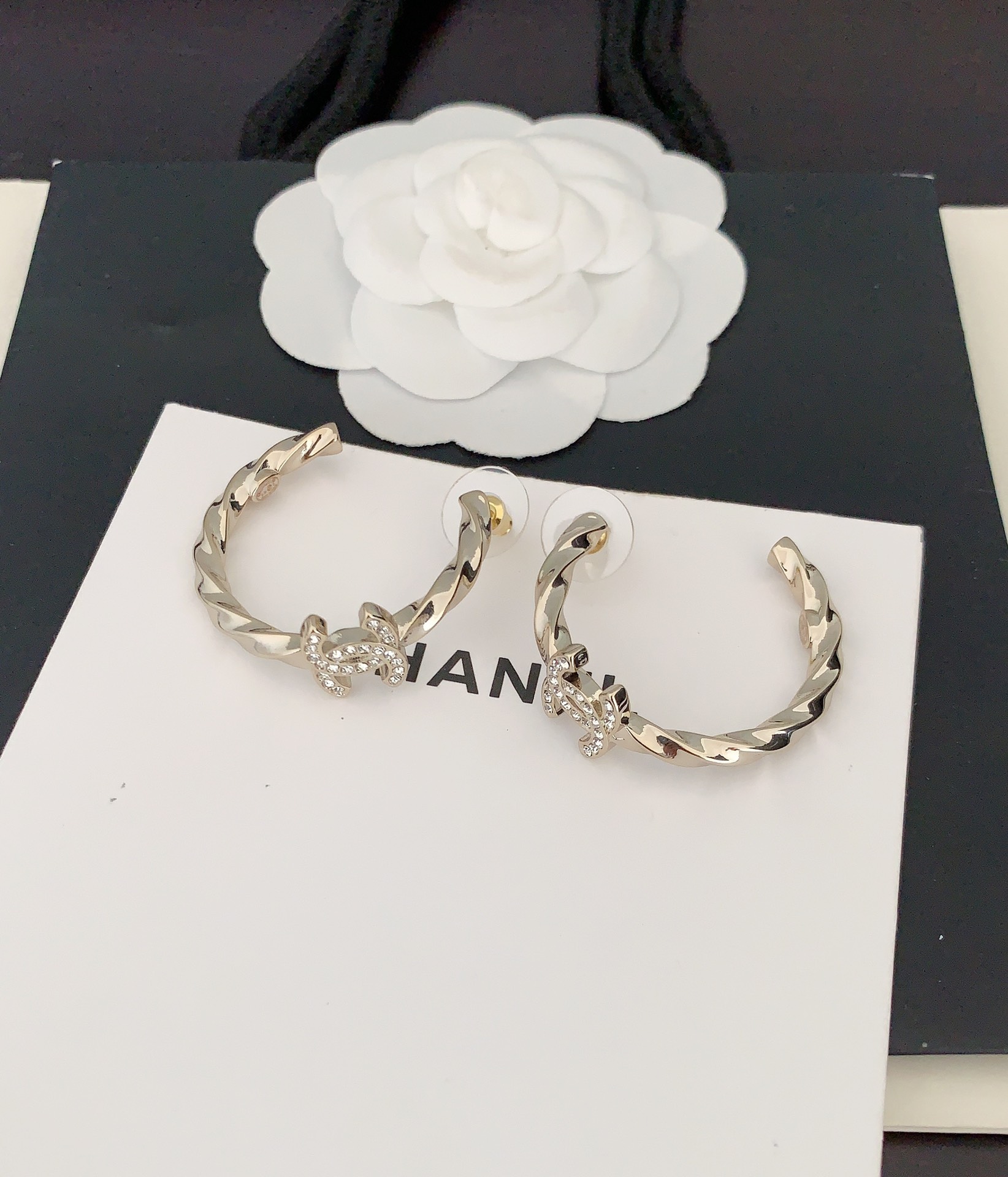 Ch**el zp 002 earrings