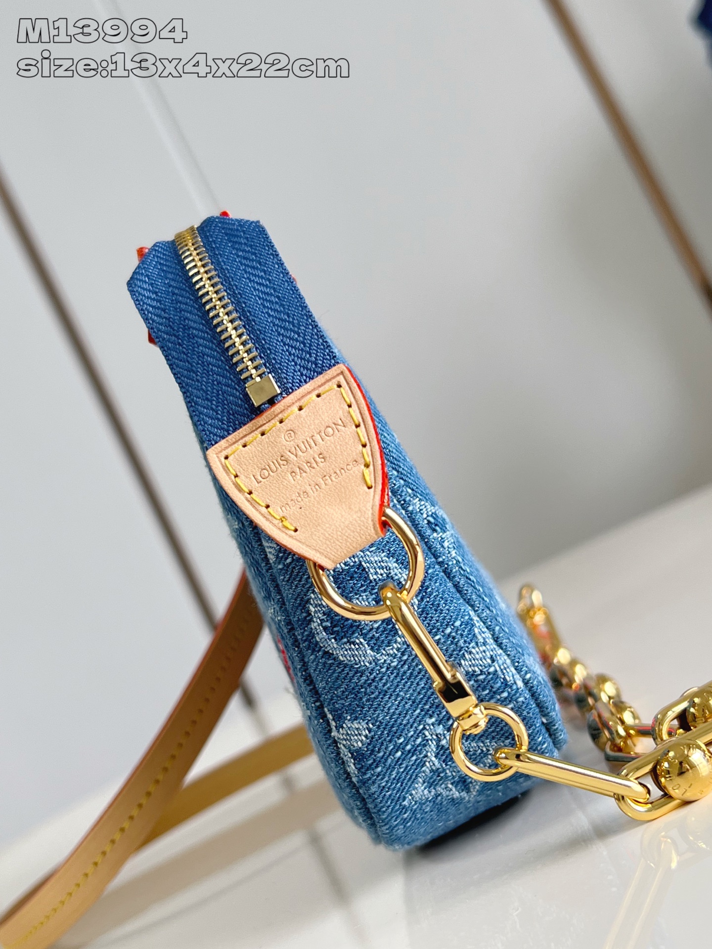 lv Pochette Accessoires 13 x 4 x 22