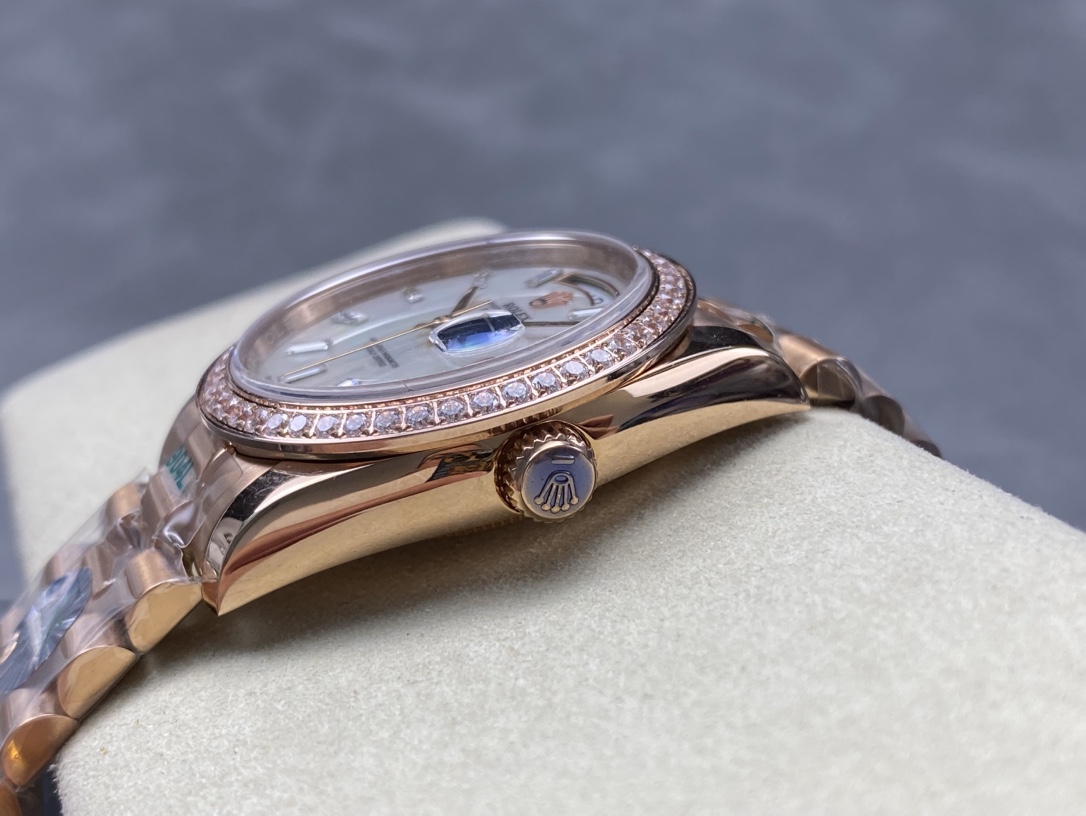 R01ex double calendar day-date 36mm