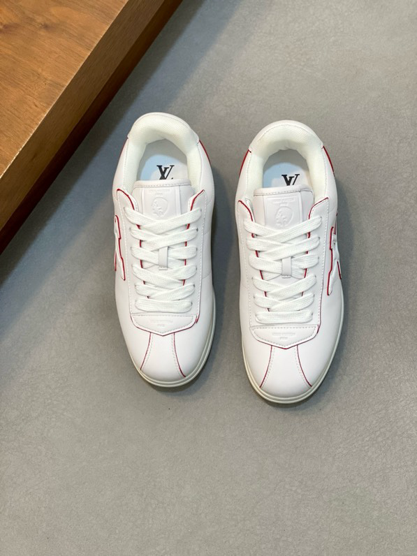 LV Sneaker 17