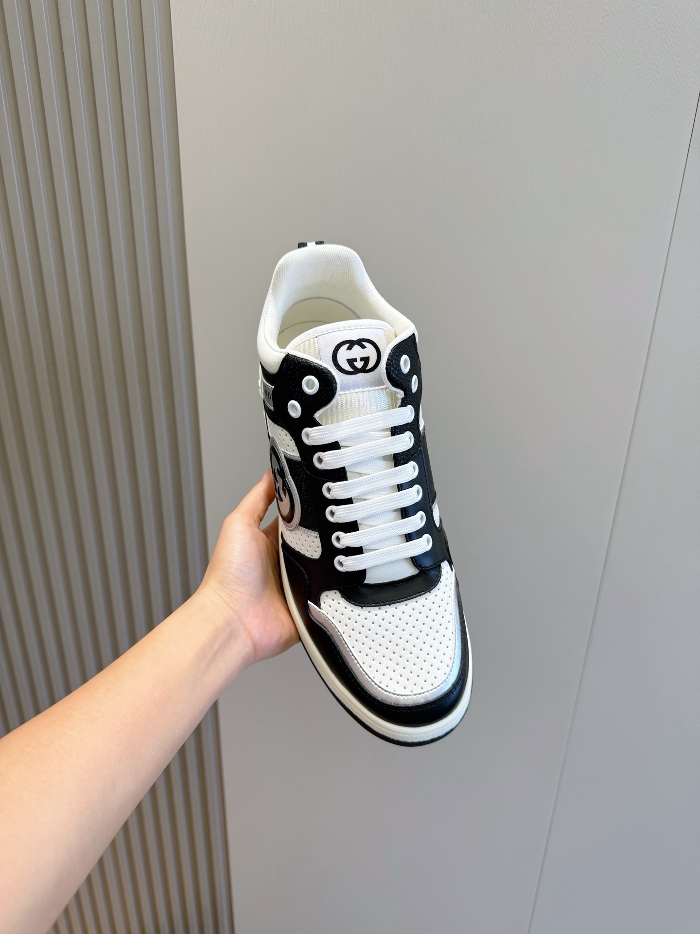 Gvc*1 sneaker 03